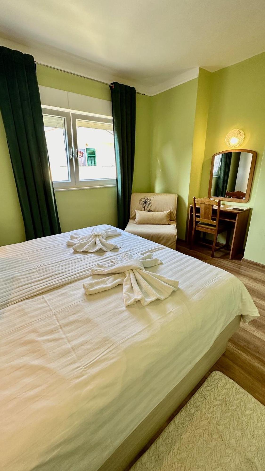 Apartments Anica Супетарска Драга Екстериор снимка