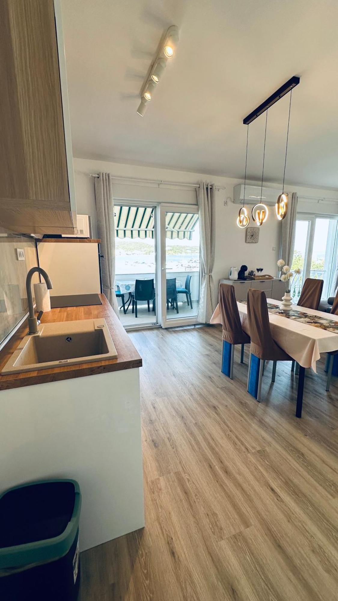 Apartments Anica Супетарска Драга Екстериор снимка